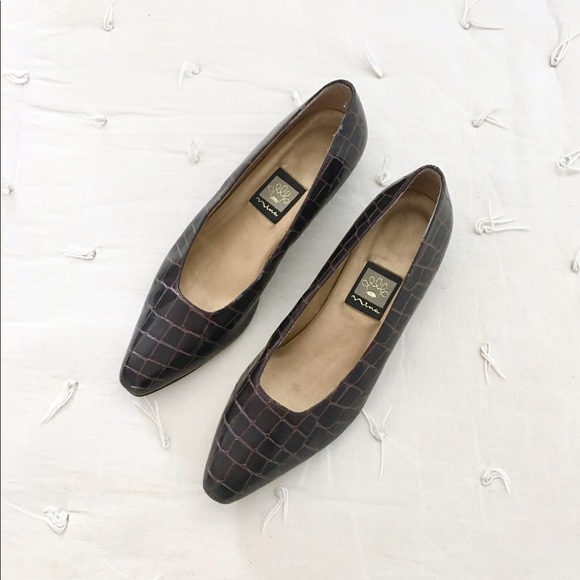 SOLD- Vintage Nina Leather Alligator Heels - Picture 4 of 4